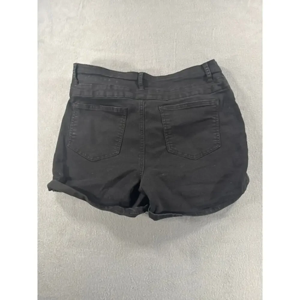 BLACK DENIM SHORT WITH TRIPLE -BUTTON FLY ( SIZE JUNIORS 11 )